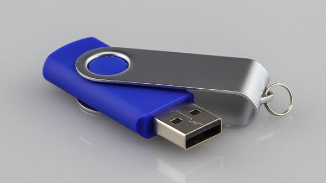 تامین تغذیه از طریق پورت USB